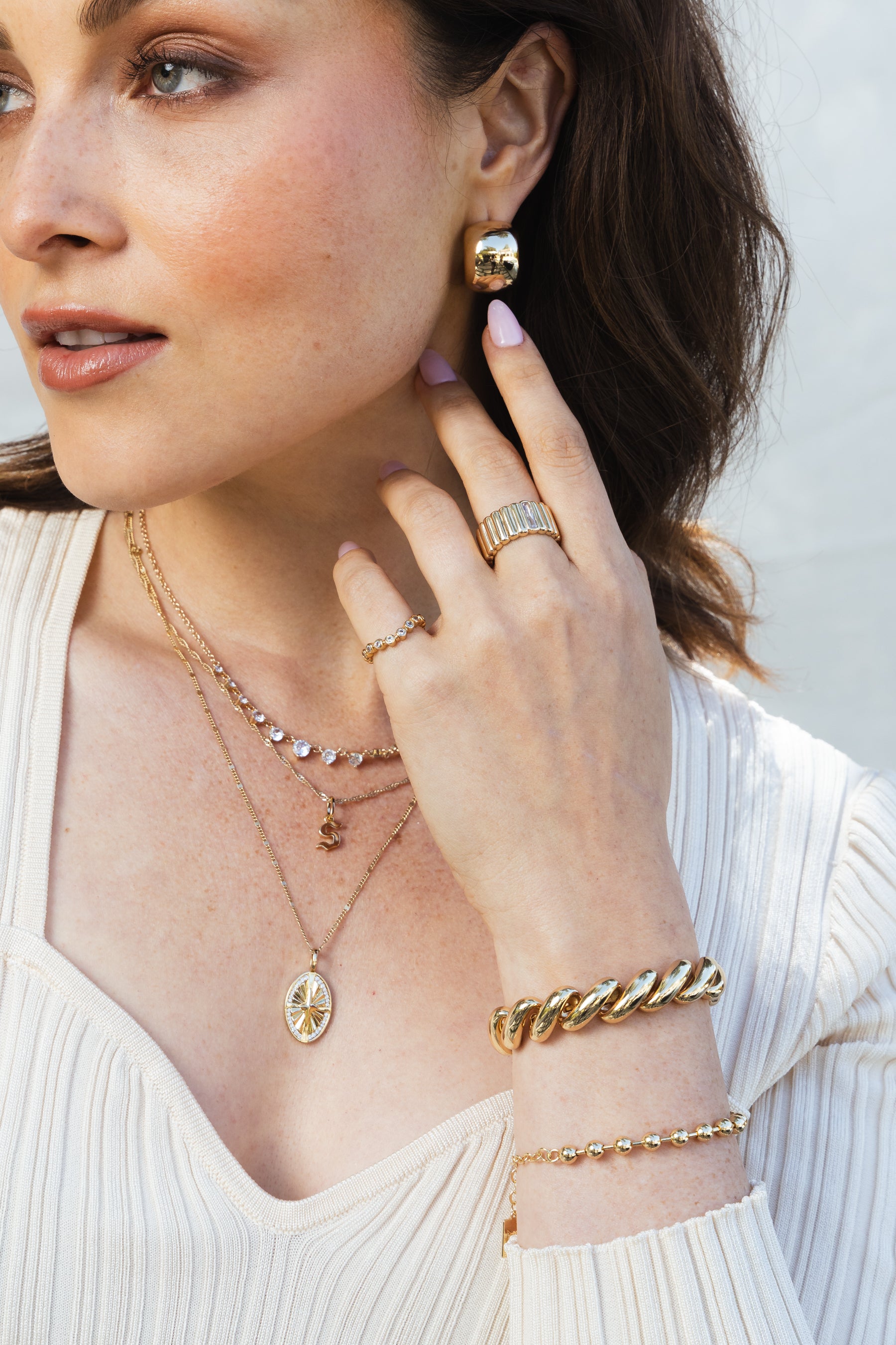 Camilla Hoops
