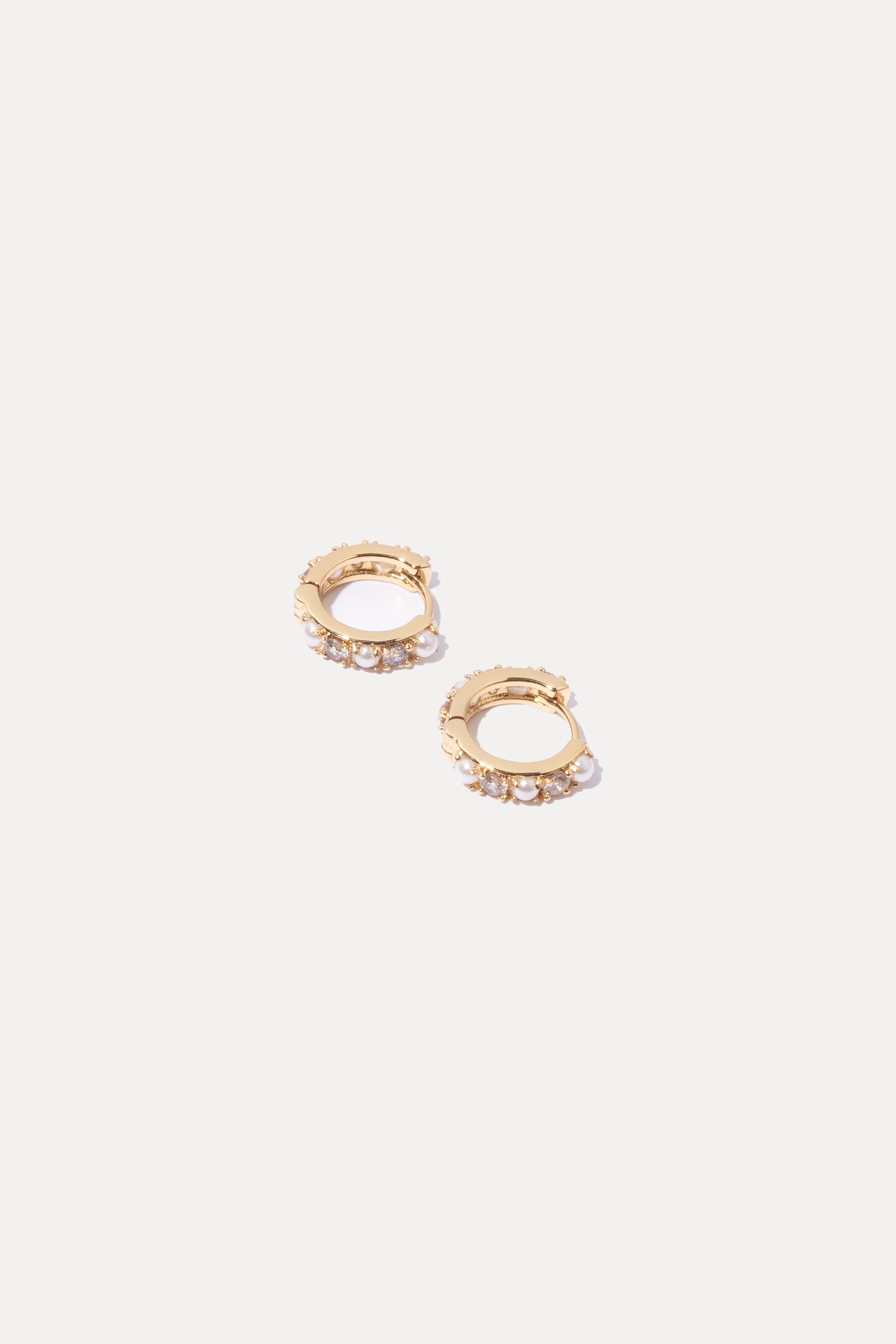 Why Huggie Earrings Are the Perfect Choice for Every Occasion