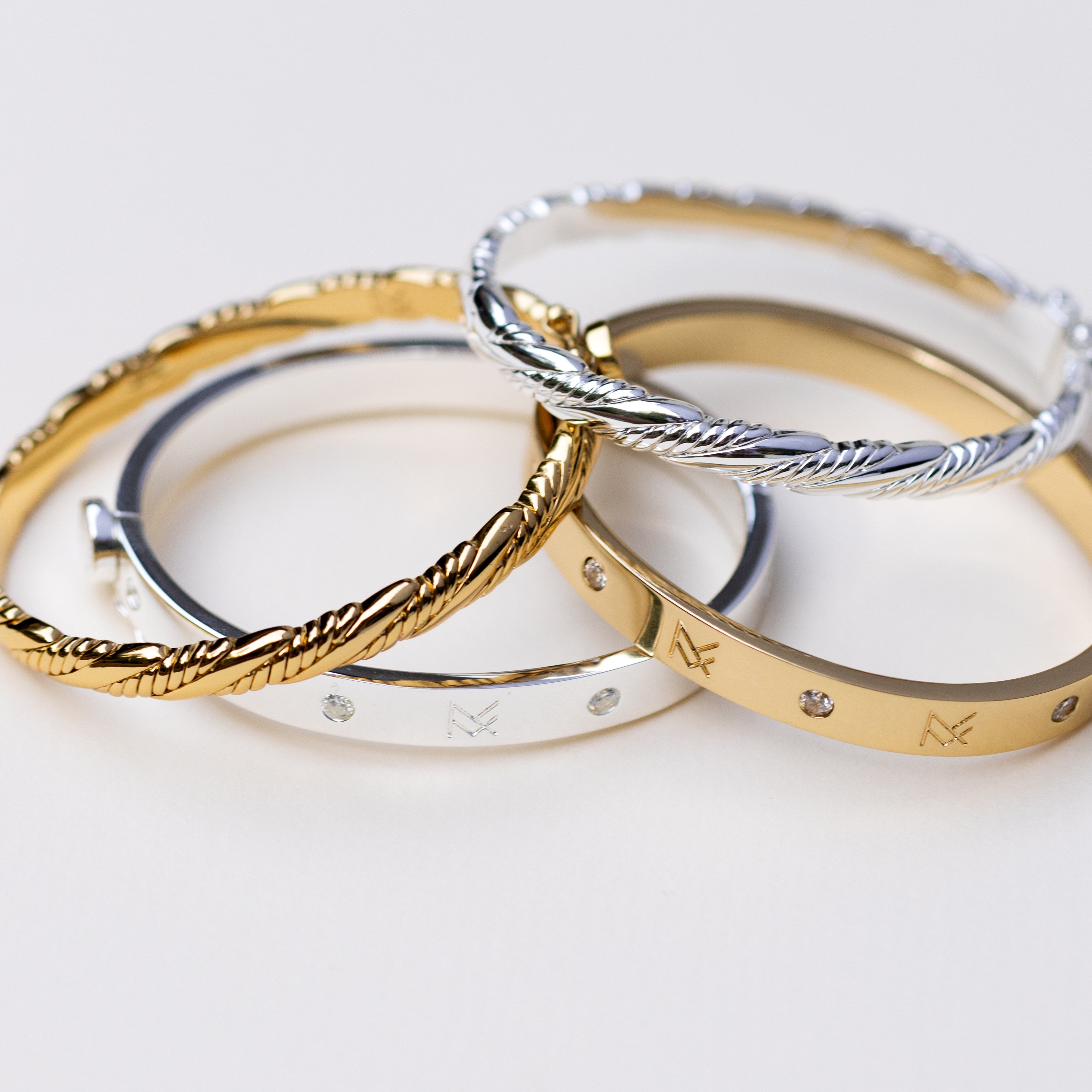 The Versatility of the Gold Cuff: Styling Tips for This Iconic Jewelry Piece